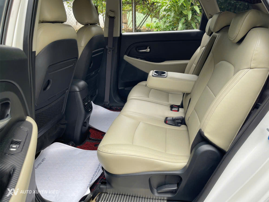 Kia Rondo 2.0 GMT 2017 Số Sàn Kia Rondo 2.0 GMT 2017 Số Sàn