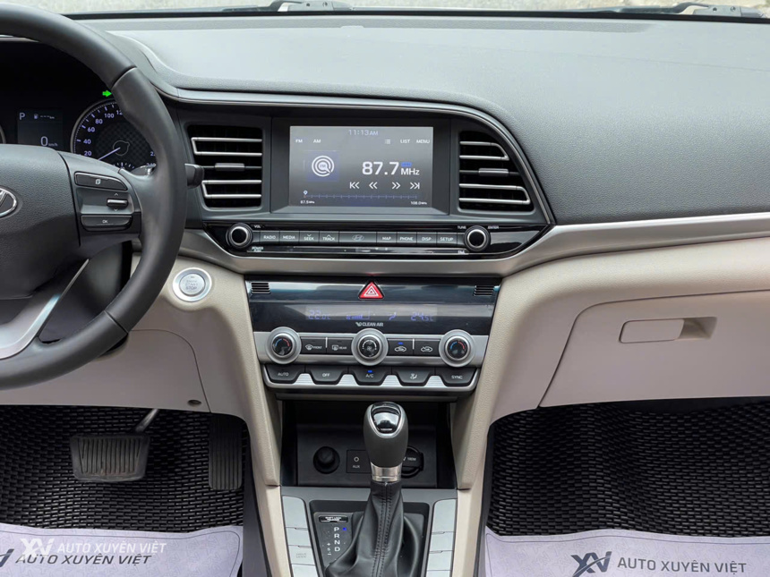 Hyundai Elantra 1.6AT 2021