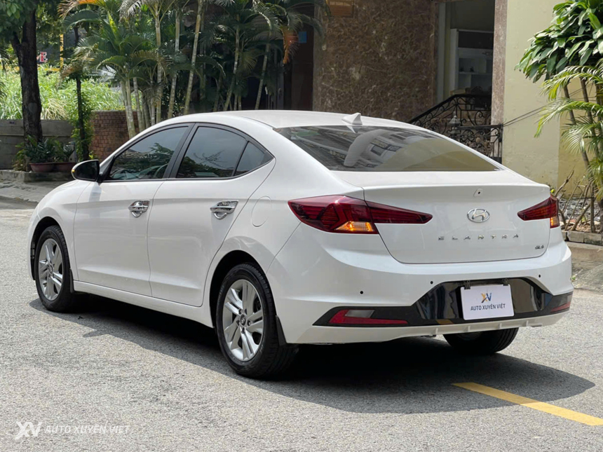 Hyundai Elantra 1.6AT 2021