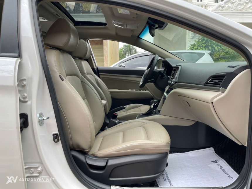 Hyundai Elantra 1.6AT 2021