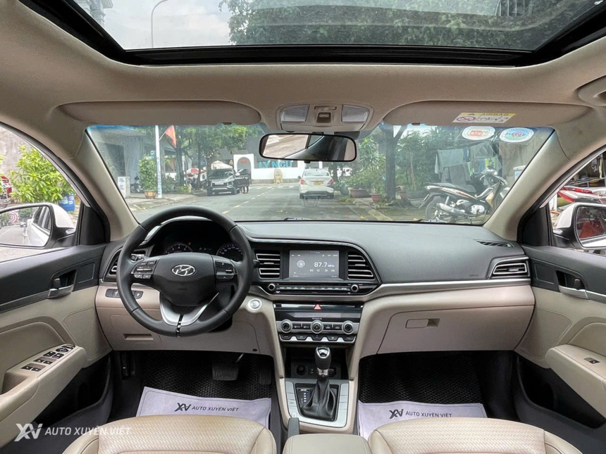 Hyundai Elantra 1.6AT 2021