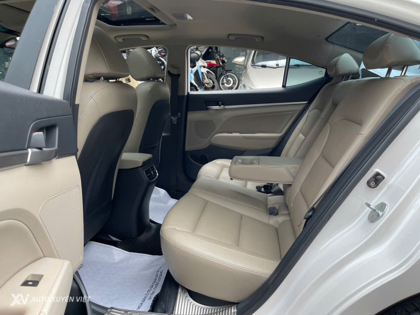 Hyundai Elantra 1.6AT 2021