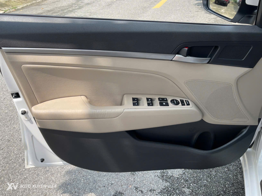 Hyundai Elantra 1.6AT 2021