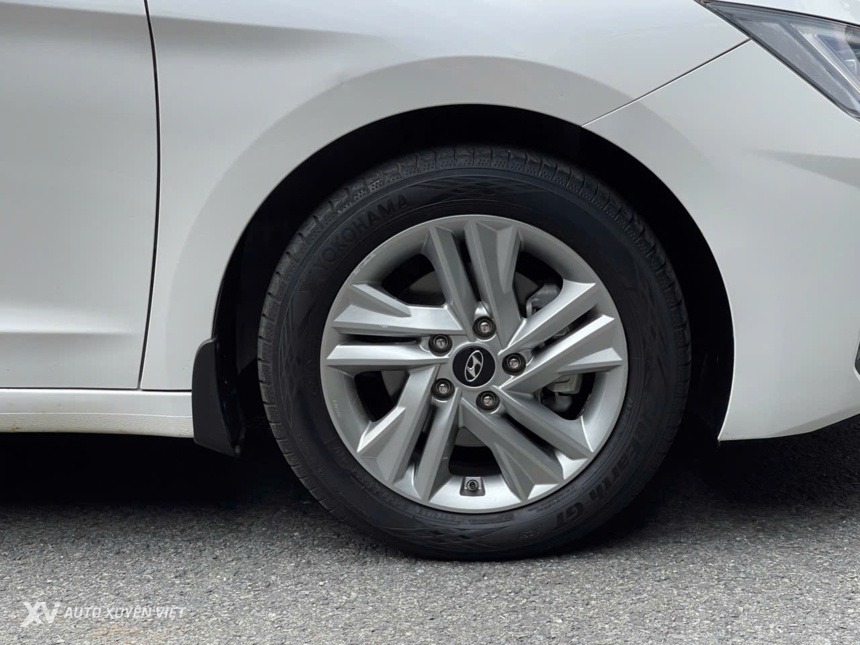 Hyundai Elantra 1.6AT 2021