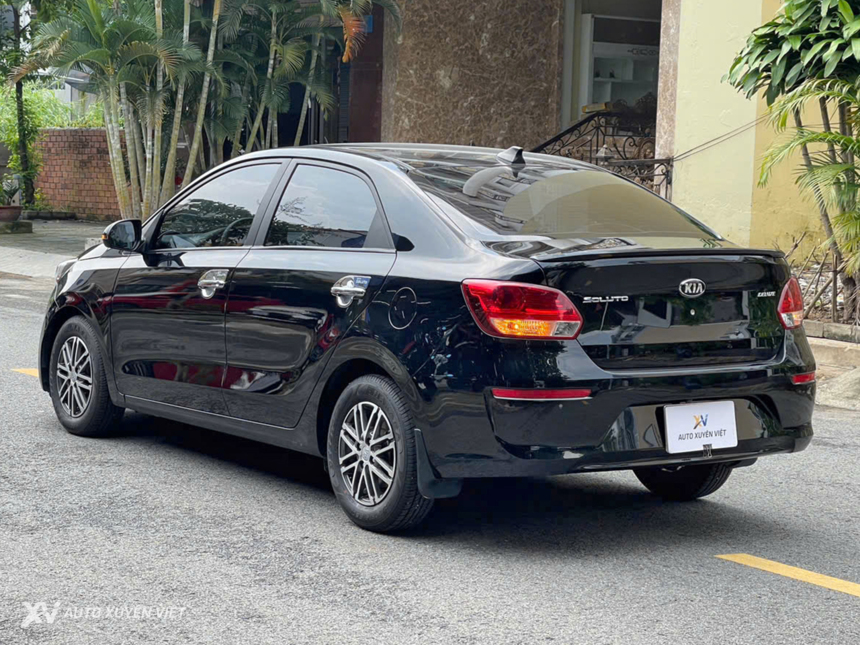 Kia Soluto 1.4AT Deluxe 2021
