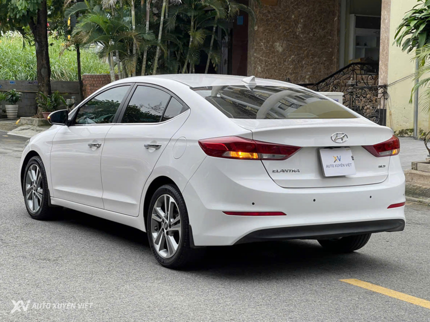 Hyundai Elantra 2.0AT 2017 Hyundai Elantra 2.0AT 2017