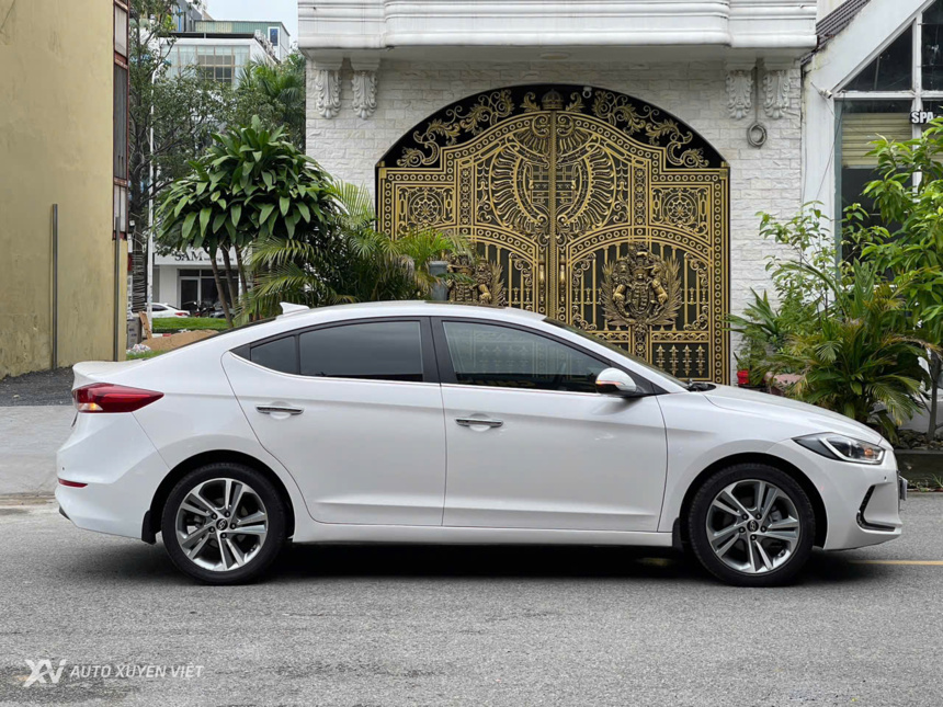 Hyundai Elantra 2.0AT 2017 Hyundai Elantra 2.0AT 2017