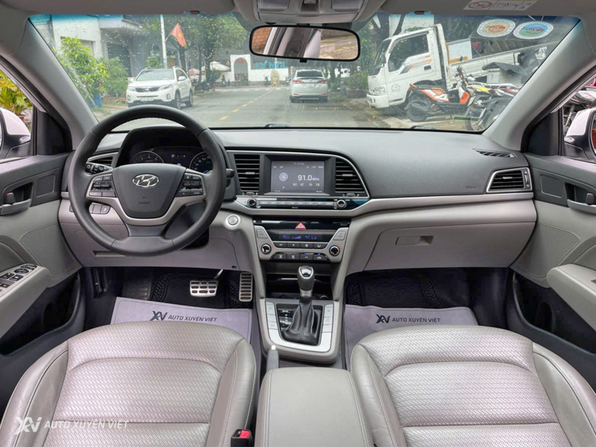 Hyundai Elantra 2.0AT 2017 Hyundai Elantra 2.0AT 2017