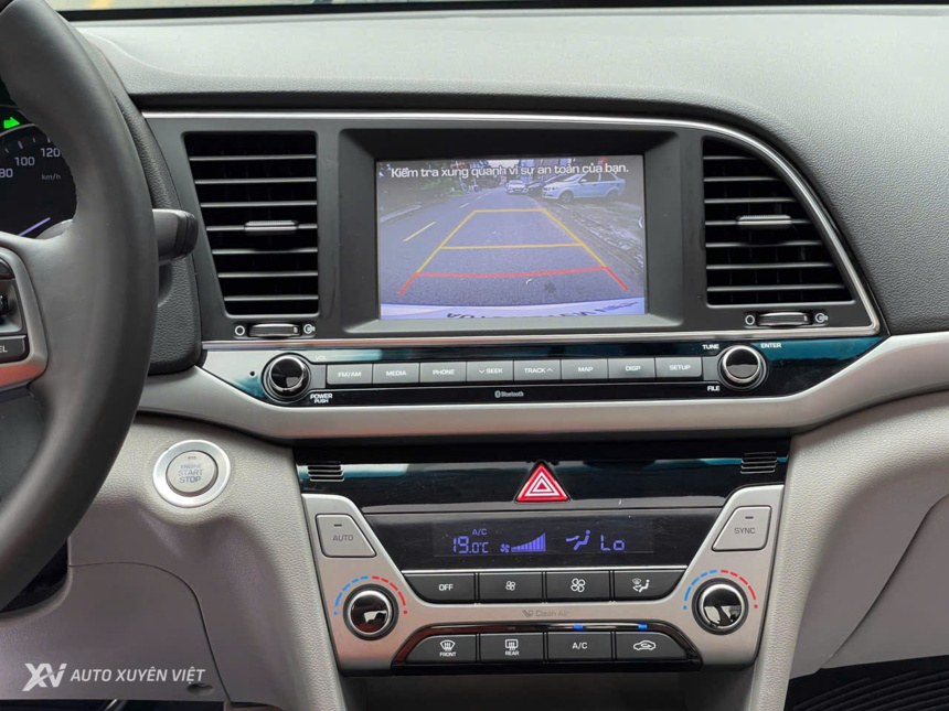 Hyundai Elantra 2.0AT 2017 Hyundai Elantra 2.0AT 2017