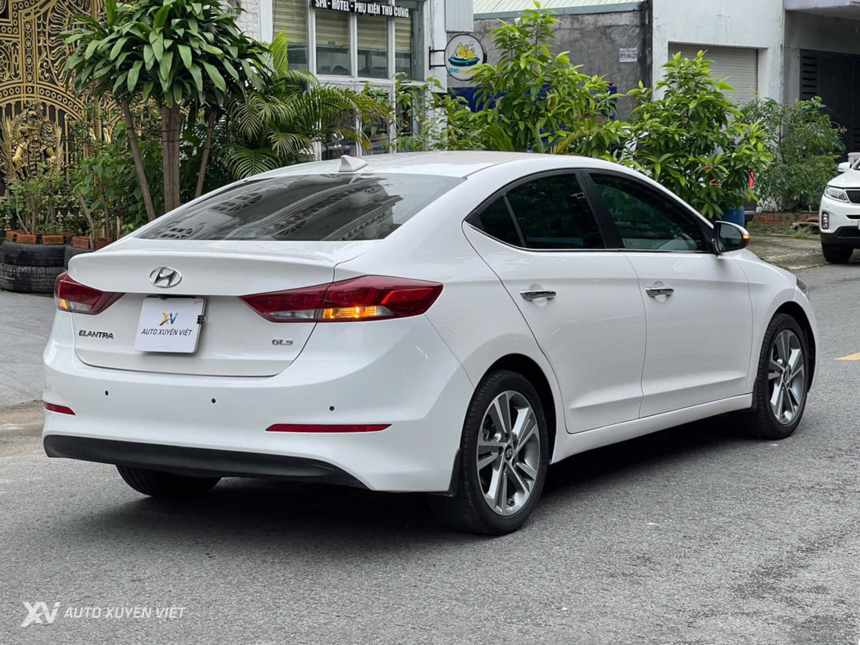 Hyundai Elantra 2.0AT 2017 Hyundai Elantra 2.0AT 2017