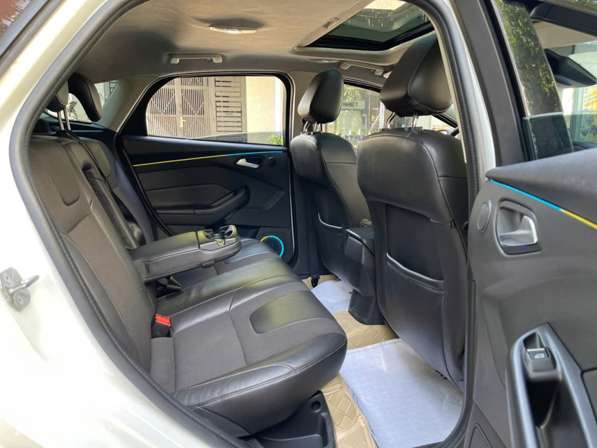 Ford Focus Sport Hatchback 2.0AT 2015 Ford Focus Sport Hatchback 2.0AT 2015