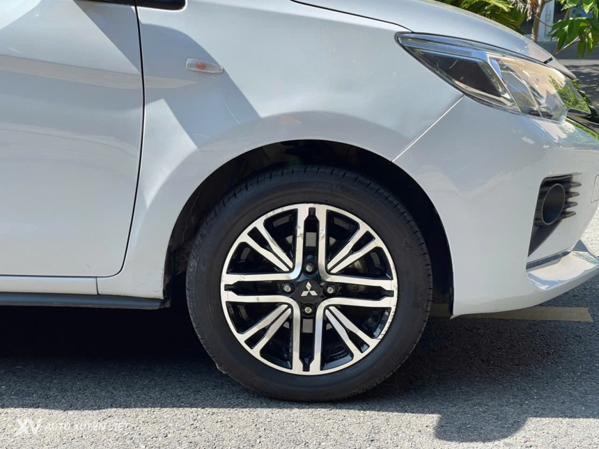 Mitsubishi Attrage 1.2MT 2022