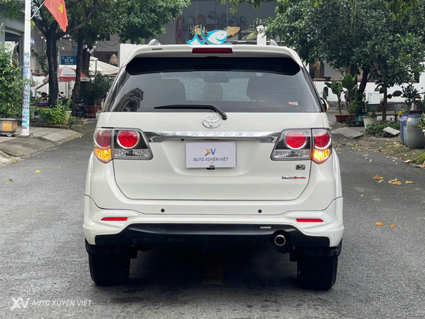 Toyota Fortuner TRD Sportivo 4x2AT 2016 Toyota Fortuner TRD Sportivo 4x2AT 2016