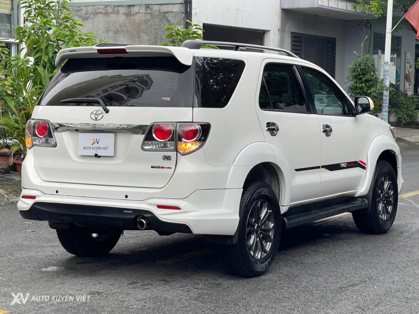 Toyota Fortuner TRD Sportivo 4x2AT 2016 Toyota Fortuner TRD Sportivo 4x2AT 2016