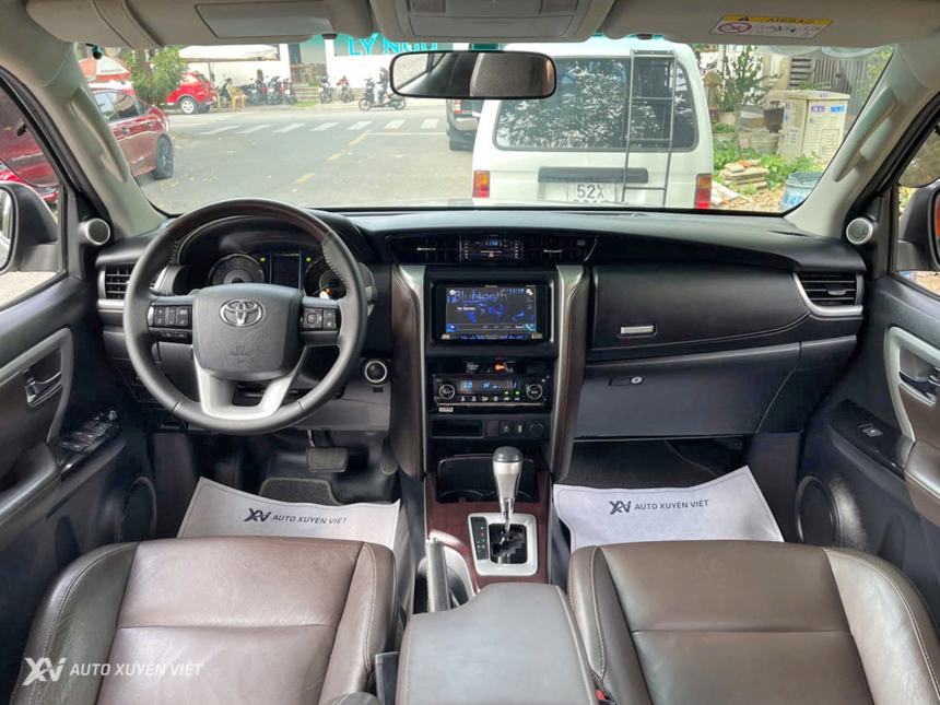 Toyota Fortuner 2.7V 4x2AT 2016