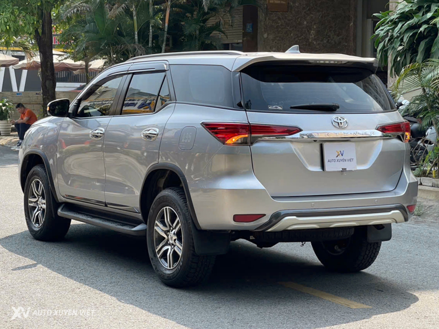 Toyota Fortuner 2.7V 4x2AT 2016