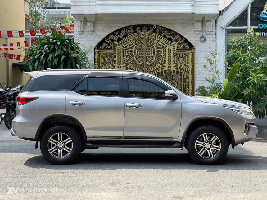 Toyota Fortuner 2.7V 4x2AT 2016