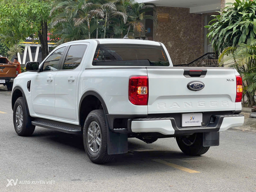 Ford Ranger XLS 2.0L 4x2AT 2024 Ford Ranger XLS 2.0L 4x2AT 2024