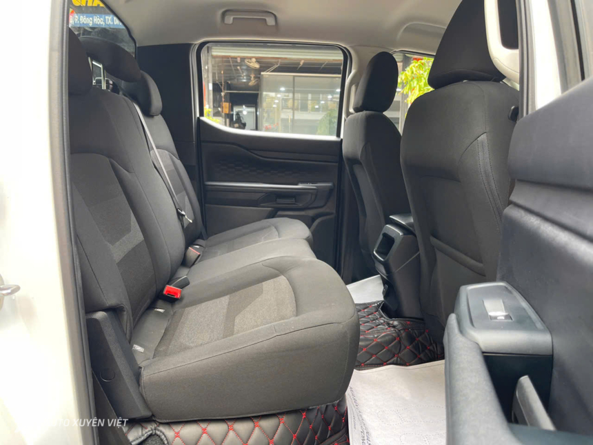 Ford Ranger XLS 2.0L 4x2AT 2024 Ford Ranger XLS 2.0L 4x2AT 2024