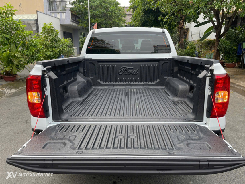 Ford Ranger XLS 2.0L 4x2AT 2024 Ford Ranger XLS 2.0L 4x2AT 2024