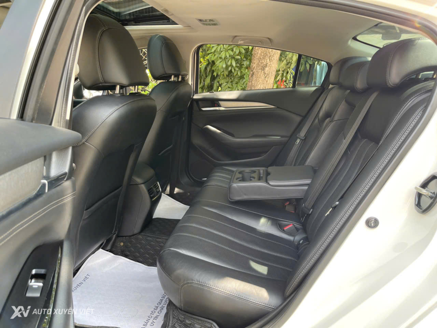 Mazda 6 2.0AT Premium 2020  Mazda 6 2.0AT Premium 2020