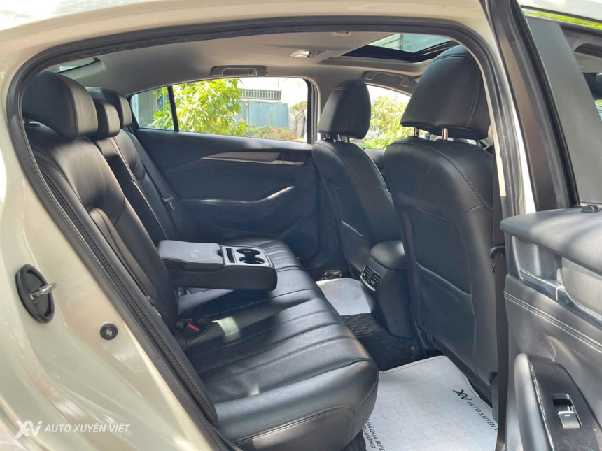 Mazda 6 2.0AT Premium 2020  Mazda 6 2.0AT Premium 2020