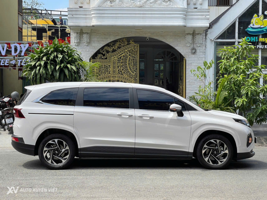 Hyundai Custin 2.0T Cao Cấp 2023