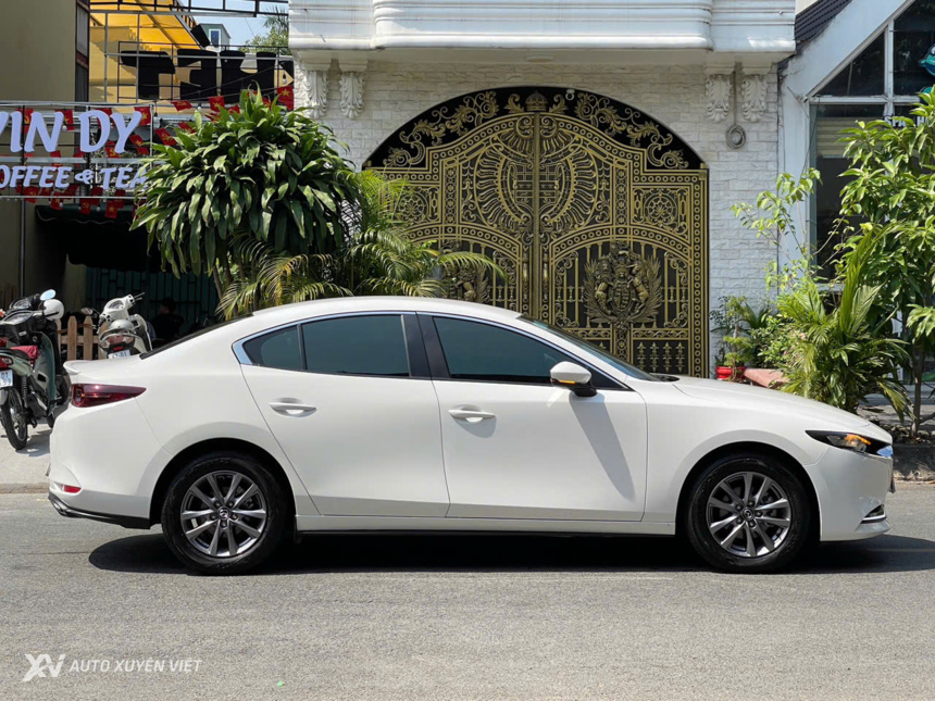 Mazda 3 1.5AT Luxury 2023 Mazda 3 1.5AT Luxury 2023