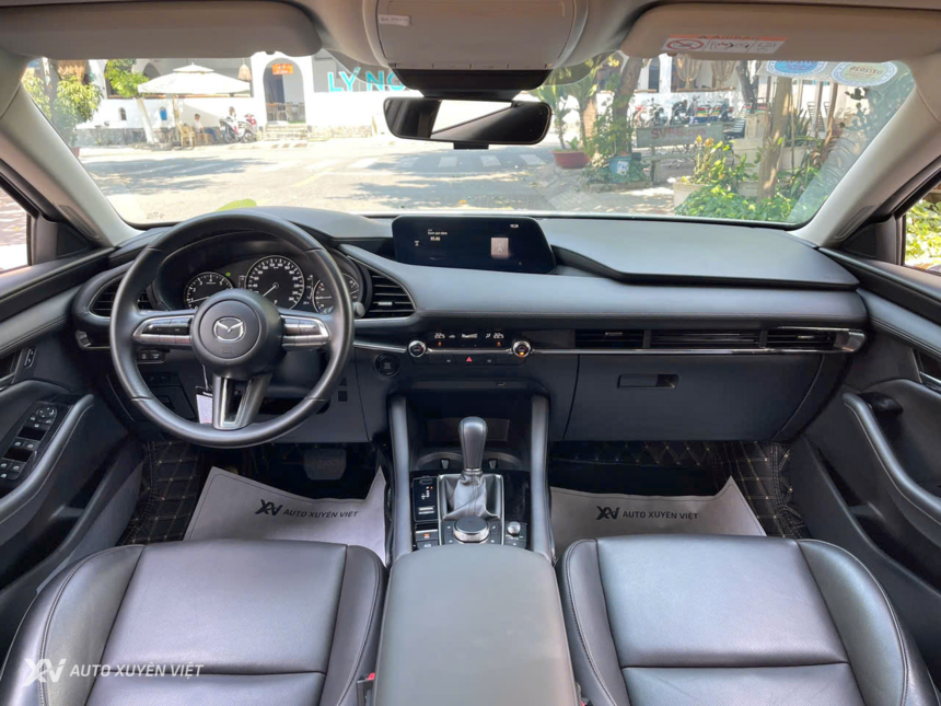 Mazda 3 1.5AT Luxury 2023 Mazda 3 1.5AT Luxury 2023