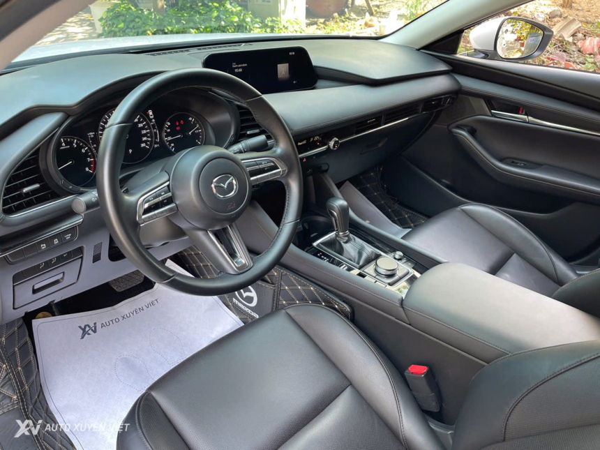 Mazda 3 1.5AT Luxury 2023 Mazda 3 1.5AT Luxury 2023