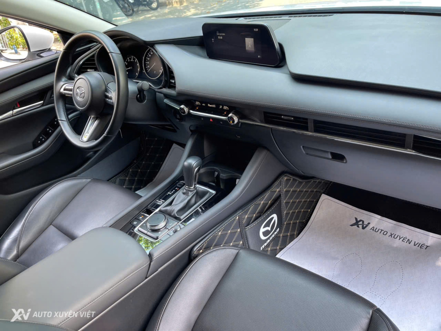 Mazda 3 1.5AT Luxury 2023 Mazda 3 1.5AT Luxury 2023