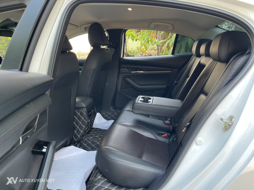 Mazda 3 1.5AT Luxury 2023 Mazda 3 1.5AT Luxury 2023