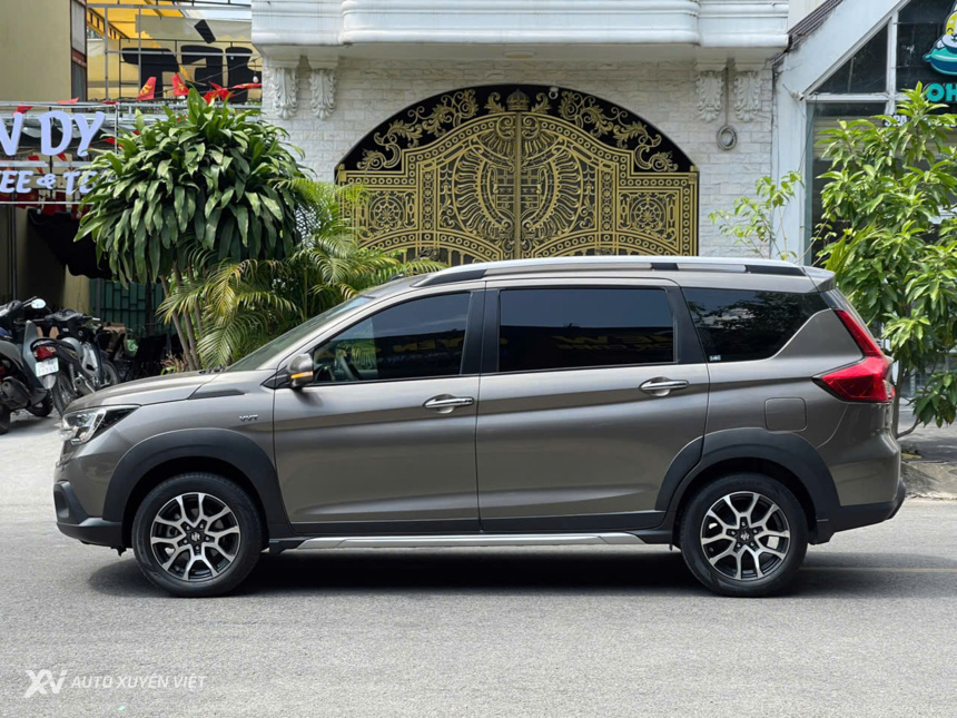 Suzuki XL7 1.5AT 2020