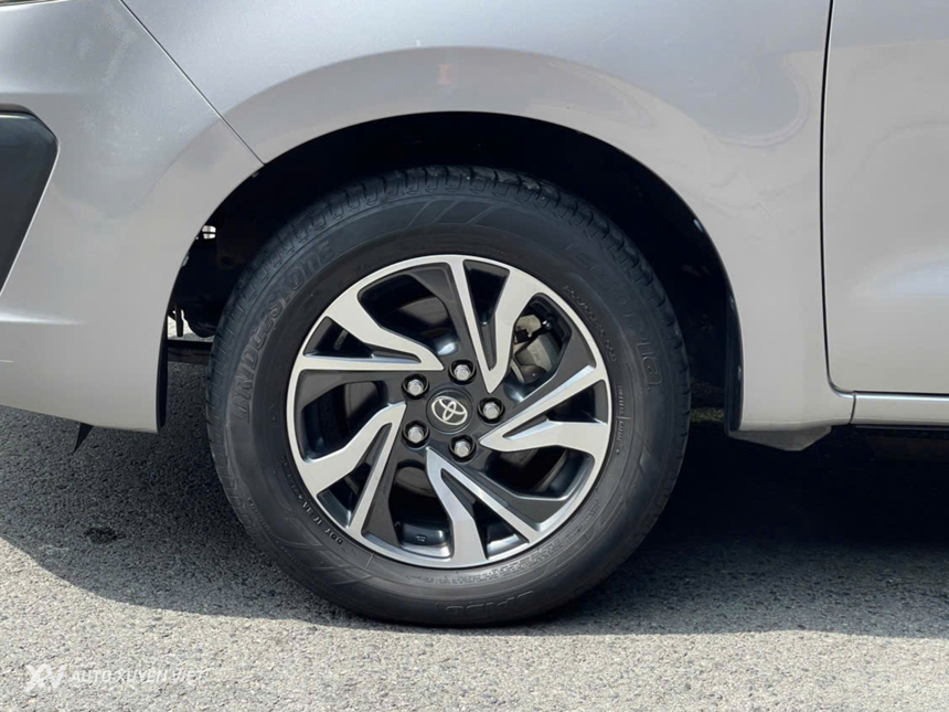 Toyota Innova 2.0E MT 2021 Toyota Innova 2.0E MT 2021