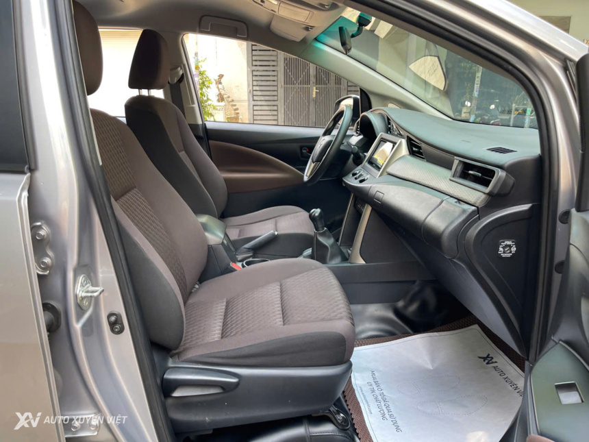 Toyota Innova 2.0E MT 2021 Toyota Innova 2.0E MT 2021