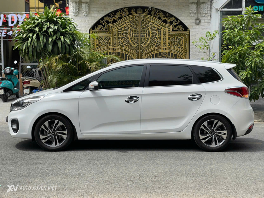 Kia Rondo 2.0 GAT 2016 Model 2017 Kia Rondo 2.0 GAT 2016 Model 2017