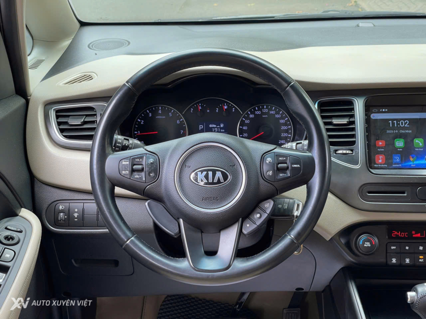 Kia Rondo 2.0 GAT 2016 Model 2017 Kia Rondo 2.0 GAT 2016 Model 2017