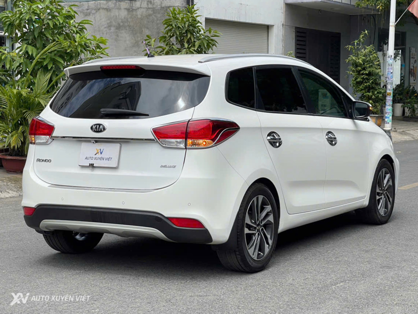 Kia Rondo 2.0 GAT 2016 Model 2017 Kia Rondo 2.0 GAT 2016 Model 2017