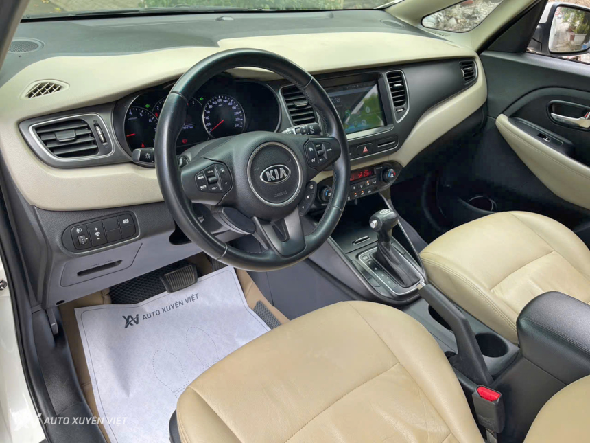 Kia Rondo 2.0 GAT 2016 Model 2017 Kia Rondo 2.0 GAT 2016 Model 2017