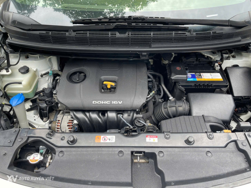 Kia Rondo 2.0 GAT 2016 Model 2017 Kia Rondo 2.0 GAT 2016 Model 2017