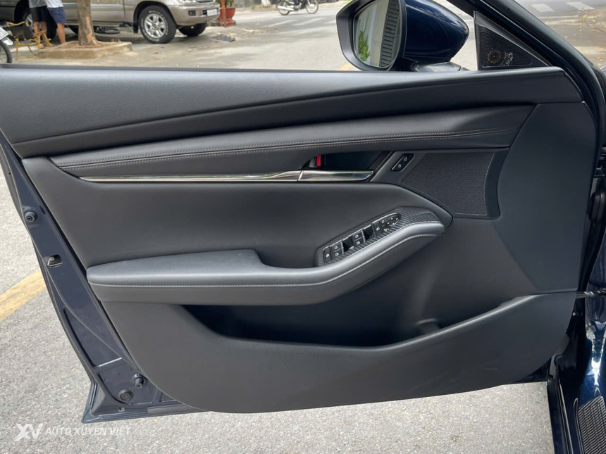 Mazda 3 1.5AT Luxury 2021 Mazda 3 1.5AT Luxury 2021