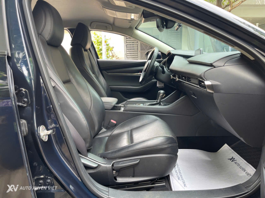 Mazda 3 1.5AT Luxury 2021 Mazda 3 1.5AT Luxury 2021