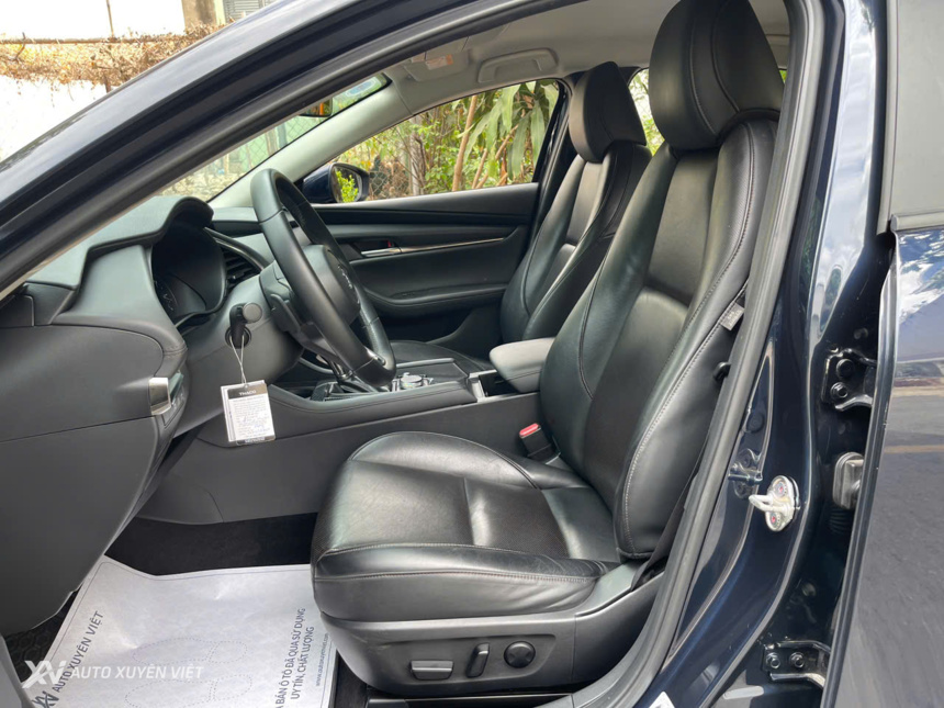 Mazda 3 1.5AT Luxury 2021 Mazda 3 1.5AT Luxury 2021