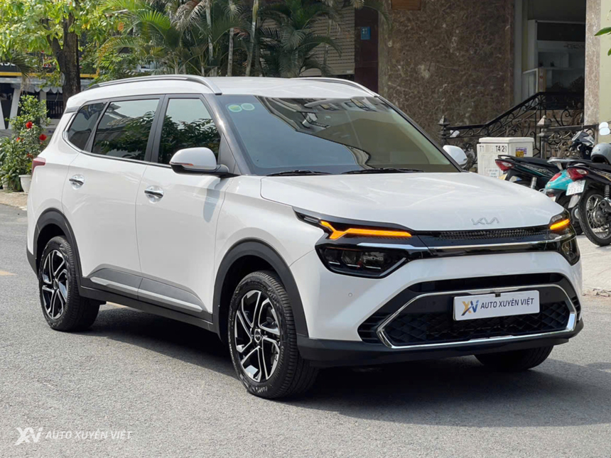 Kia Carens 1.5G Luxury 2024