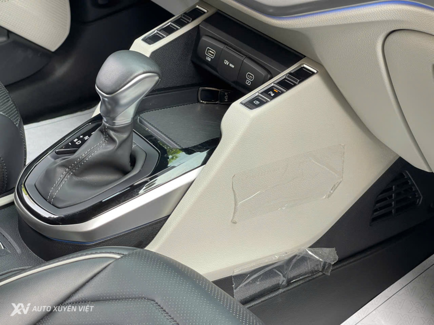 Kia Carens 1.5G Luxury 2024