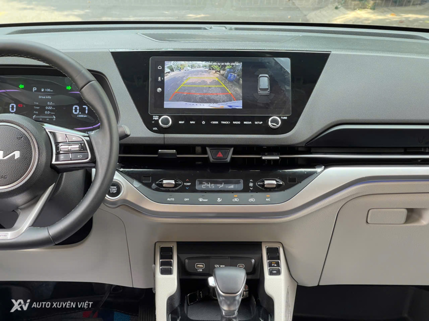 Kia Carens 1.5G Luxury 2024