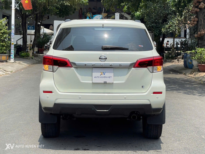 Nissan Terra E 2.5L 4x2AT 2018