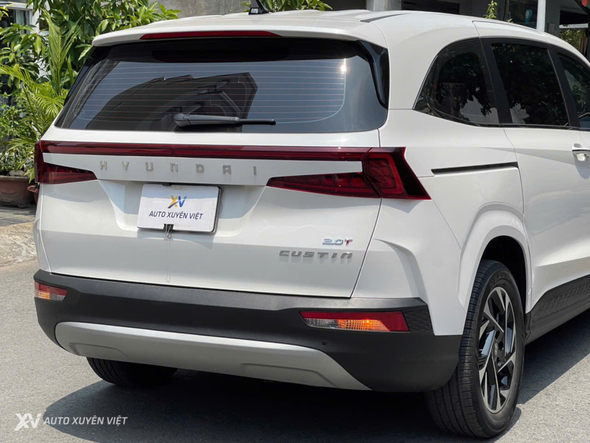 Hyundai Custin 2.0T Cao Cấp 2023 Hyundai Custin 2.0T Cao Cấp 2023