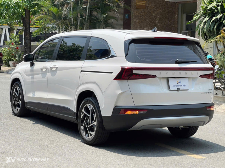 Hyundai Custin 2.0T Cao Cấp 2023 Hyundai Custin 2.0T Cao Cấp 2023