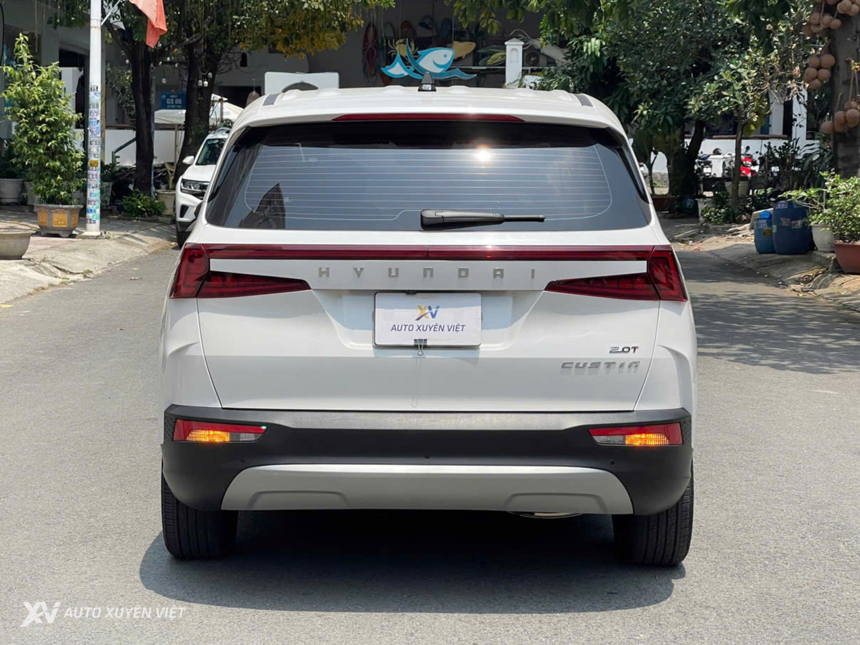Hyundai Custin 2.0T Cao Cấp 2023 Hyundai Custin 2.0T Cao Cấp 2023